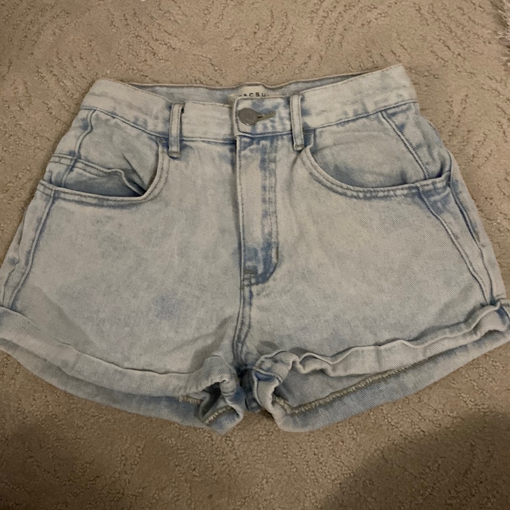 Pacsun mom style shorts size 22  barely worn pick up from house in Phoenix Az